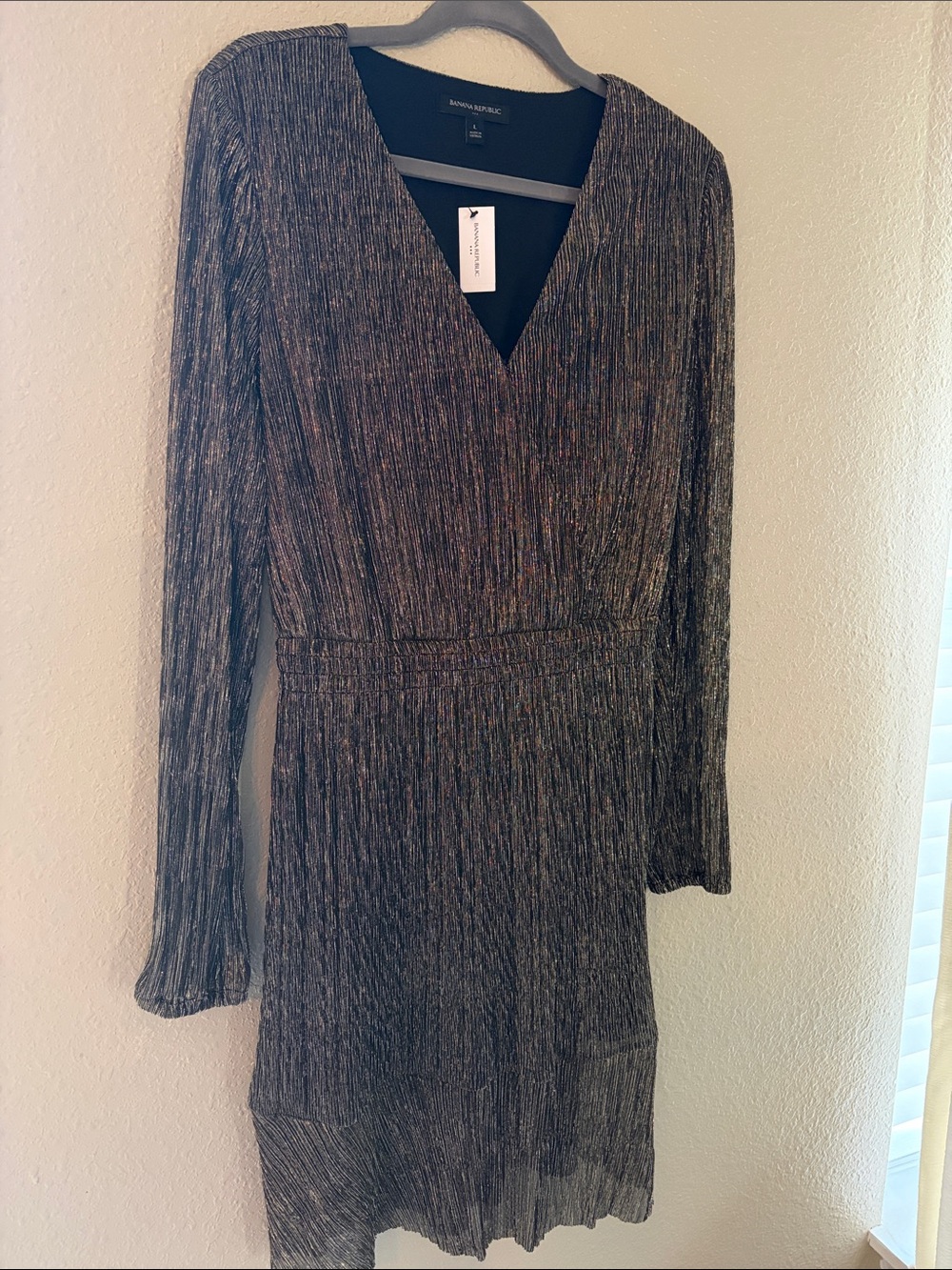 Banana Republic Metallic Gold and Black V-Neck Long-Sleeve Dress